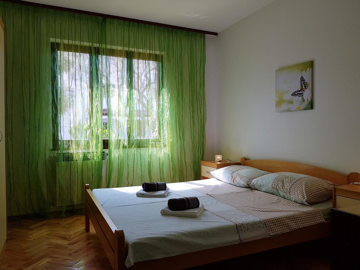 Apartments Monica Новаля Екстериор снимка
